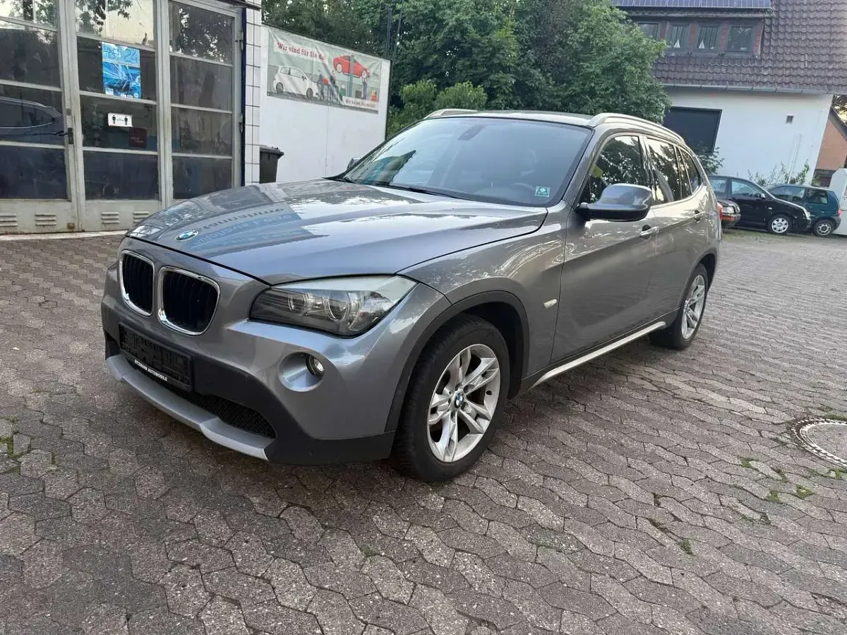 Gebraucht BMW X1 177 PS (130 kW) 2011 Grau SUV