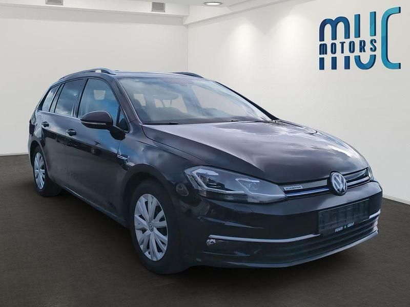 Gebraucht VW Golf VII Highline 131 PS (96 kW) 2018 Deep black perleffekt Kombi