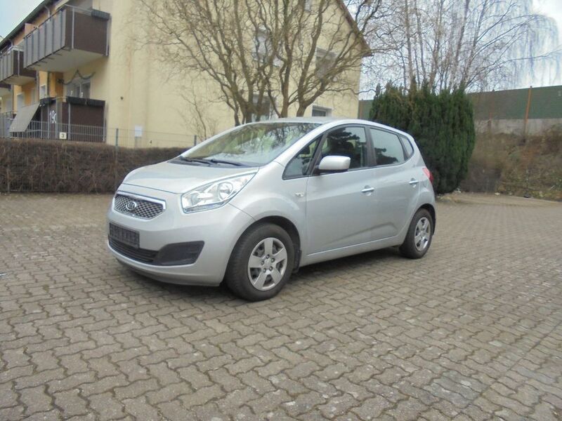 Silber Gebraucht 2012 Kia Venga Attract Kleinwagen | 4.900 € (Guter Preis) - Bild 1/4