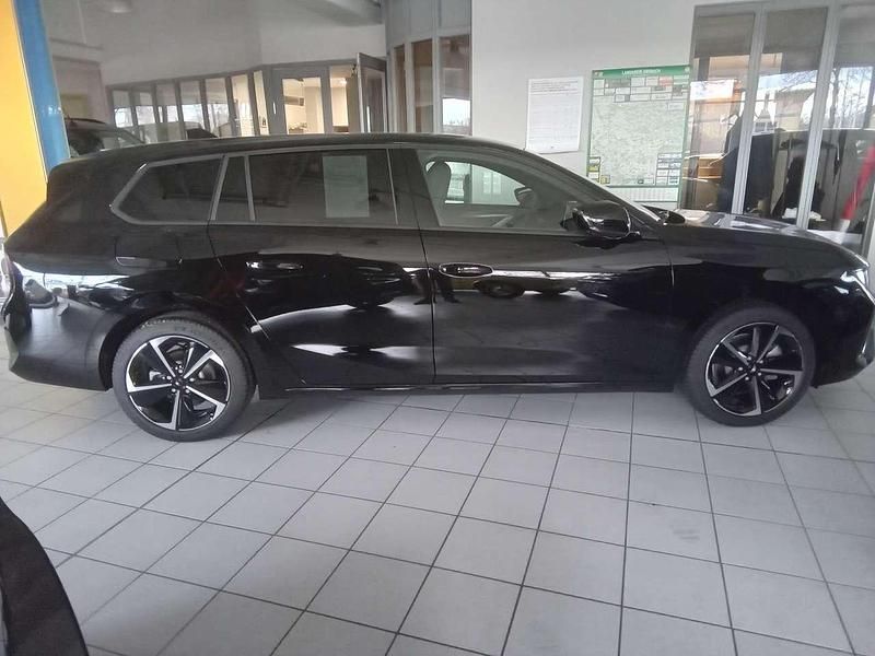 Gebraucht Opel Astra 136 PS (100 kW) 2025 Schwarz perla perlmutt Kombi