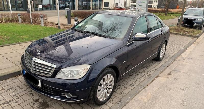 Blau Gebraucht 2007 Mercedes C200 Elegance Limousine | 6.000 € (Fairer Preis) - Bild 1/4