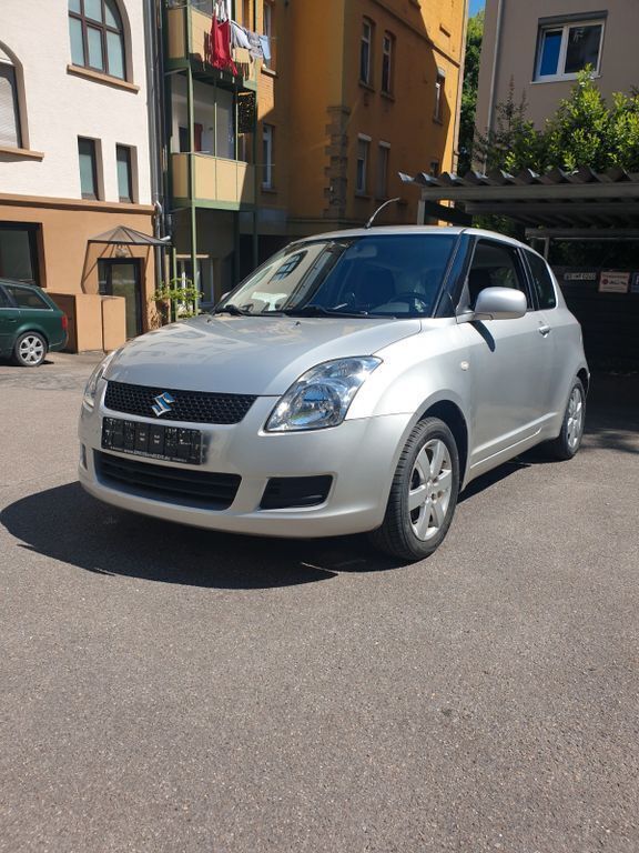 Silber Gebraucht 2010 Suzuki Swift Basic Kleinwagen | 1.800 € (Superpreis) - Bild 1/4