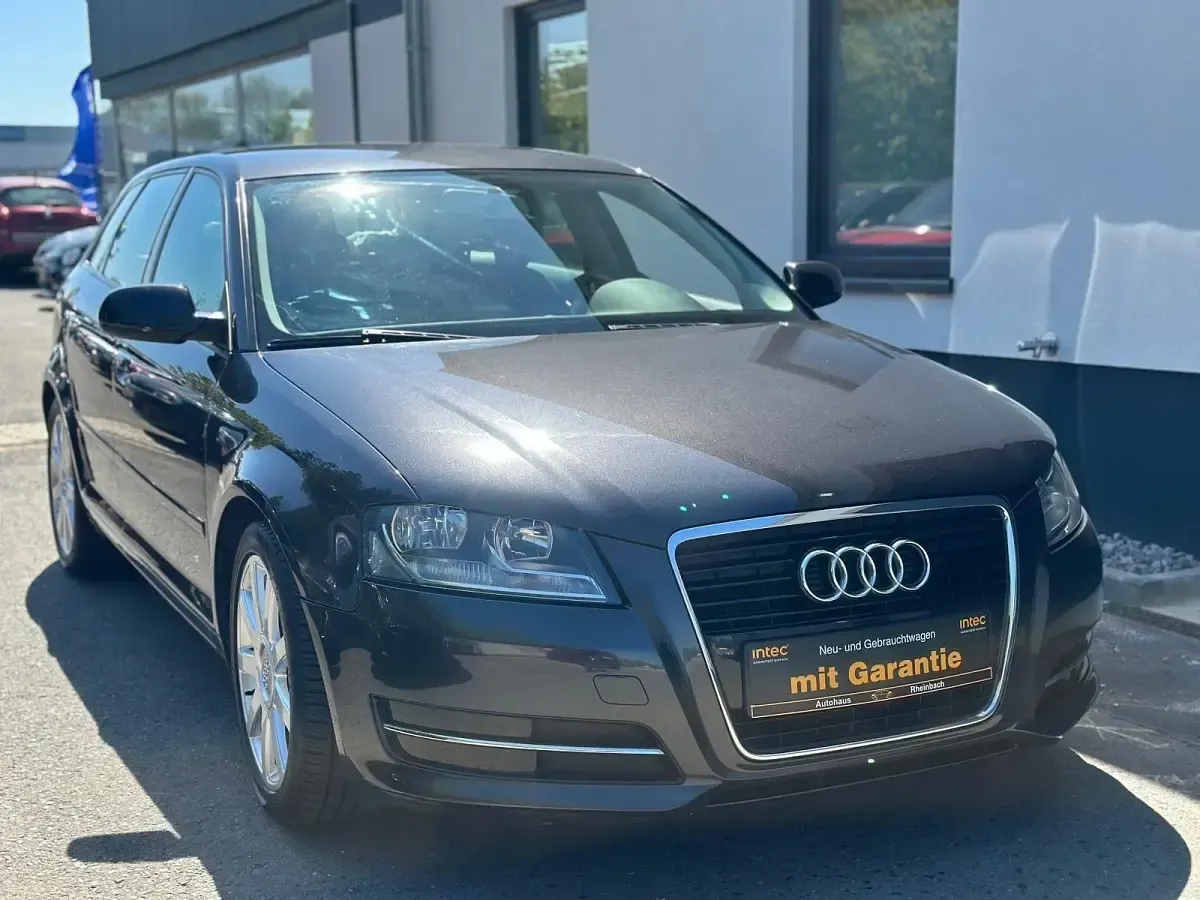 Używany Audi A3 Attraction 105 KM (77 kW) 2010 Szary Hatchback