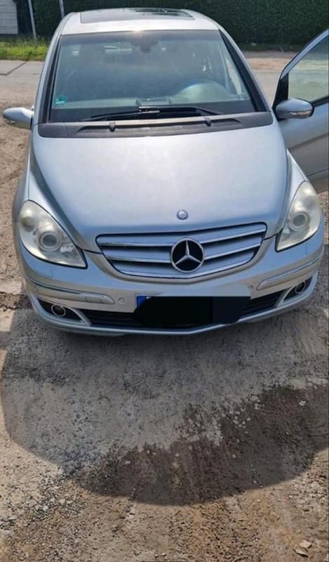 Gebraucht Mercedes B200 193 PS (141 kW) 2005 Silber Van / Kleinbus