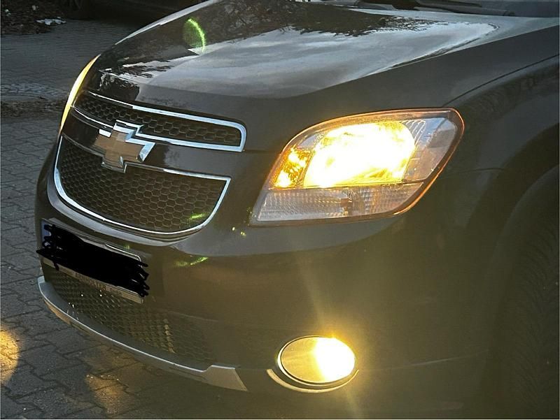 Gebraucht Chevrolet Orlando 163 PS (119 kW) 2012 Van / Kleinbus