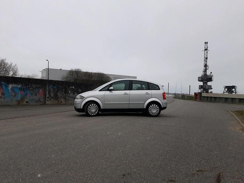 Silber Gebraucht 2005 Audi A2 Kleinwagen | 1.499 € (Superpreis) - Bild 1/4