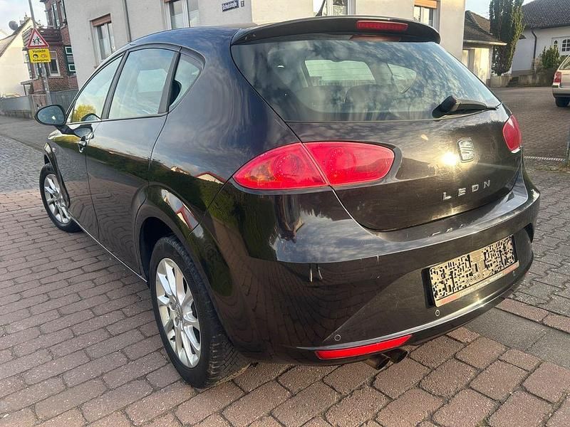 Gebraucht Seat Leon 125 PS (91 kW) 2009 Schwarz Kleinwagen