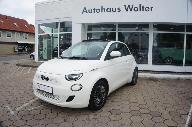 Weiß Gebraucht 2022 Fiat 500e Icon Cabrio | 18.899 € (Superpreis) - Bild 1/4