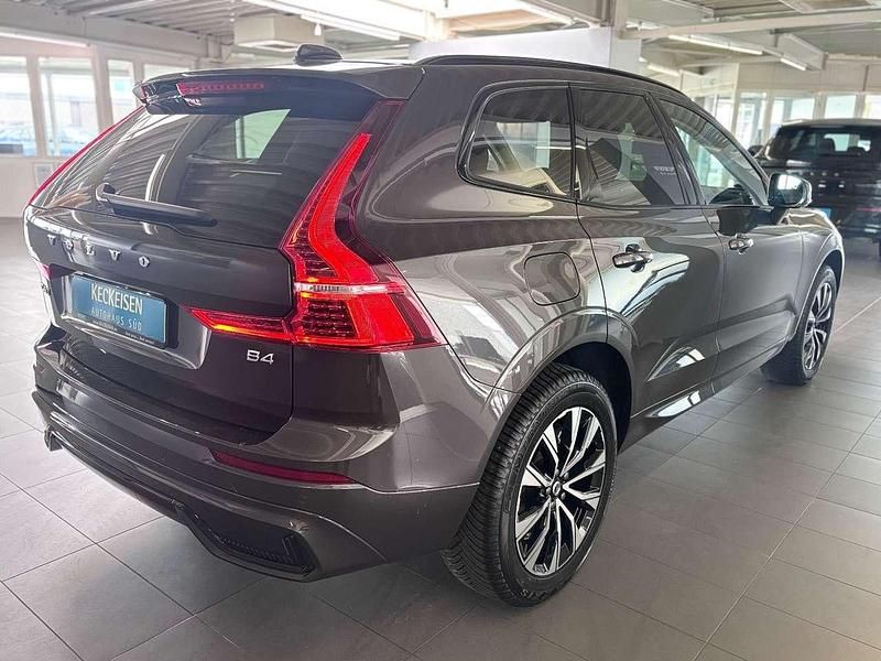 Gebraucht Volvo XC60 Plus 197 PS (144 kW) 2024 Grau SUV