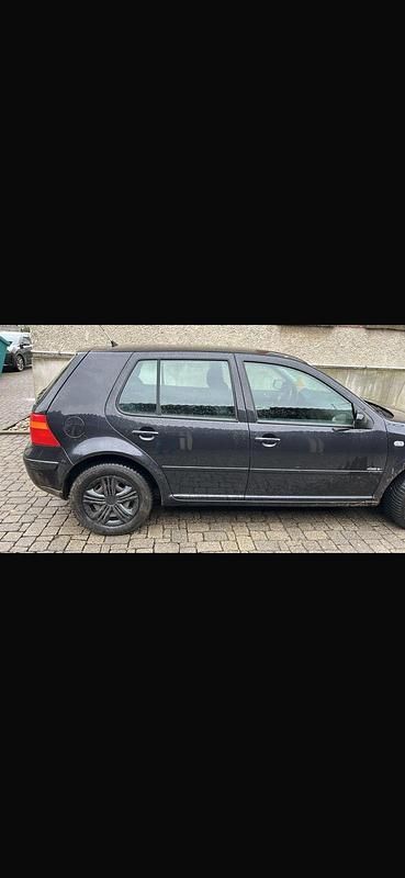 Gebraucht VW Golf IV 100 PS (73 kW) 2003 Schwarz Kleinwagen