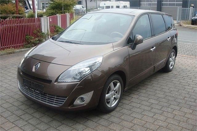 Braun Gebraucht 2009 Renault Scénic III Luxe Van / Kleinbus | 3.900 € (Guter Preis) - Bild 1/4