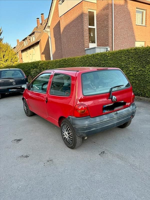 Second-hand Renault Twingo 58 CP (42 kW) 2006 Roșu Hatchback
