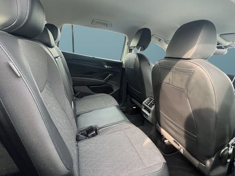 Gebraucht VW Tayron 150 PS (110 kW) 2025 Silber SUV