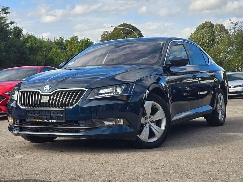 Blau Gebraucht 2017 Skoda Superb Style Limousine | 19.990 € (Guter Preis) - Bild 1/4