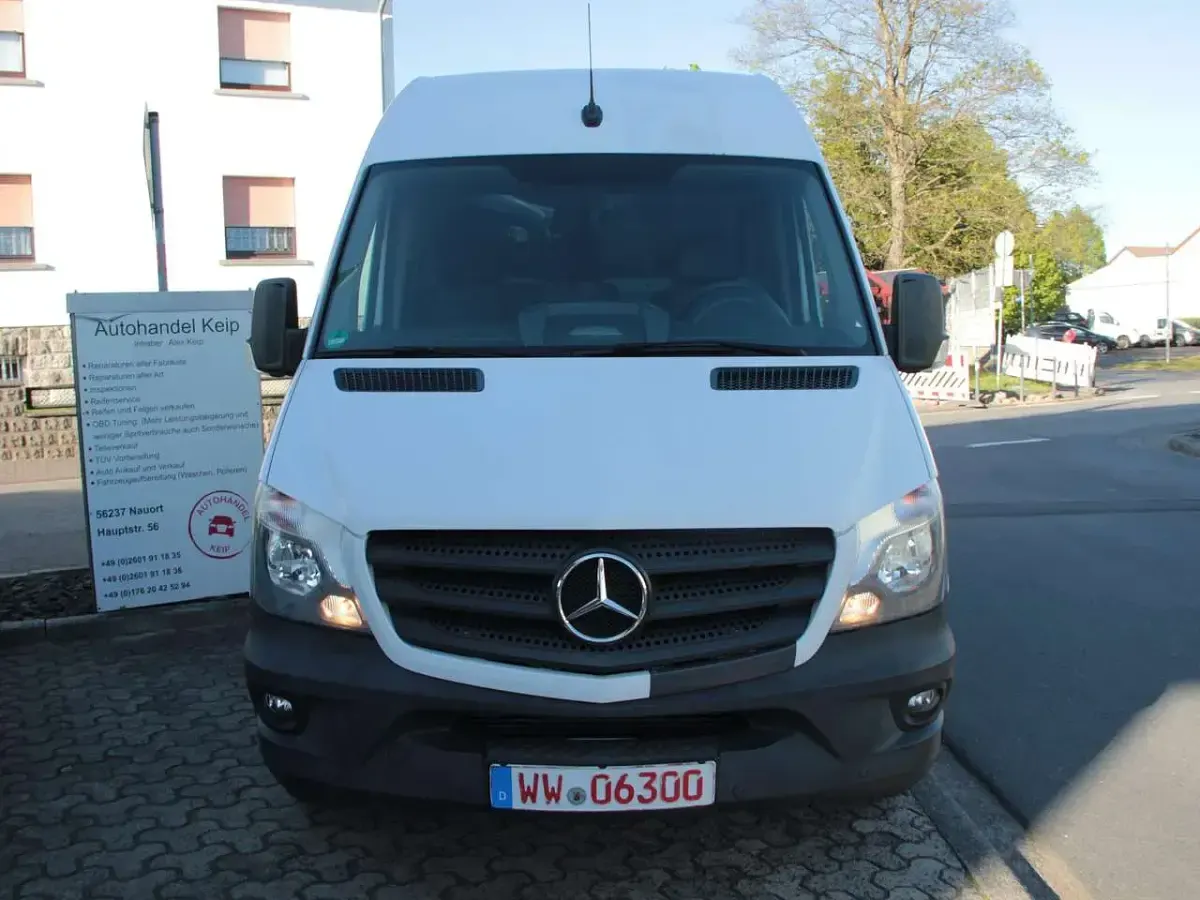 Używany Mercedes Sprinter 163 KM (119 kW) 2018 Biały Van