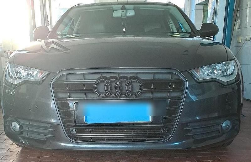 Schwarz Gebraucht 2013 Audi A6 Kombi | 9.000 € (Guter Preis) - Bild 1/4