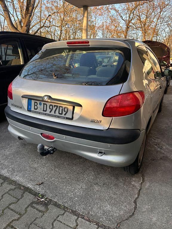 Gebraucht Peugeot 206 Premium 75 PS (55 kW) 2002 Silber Limousine