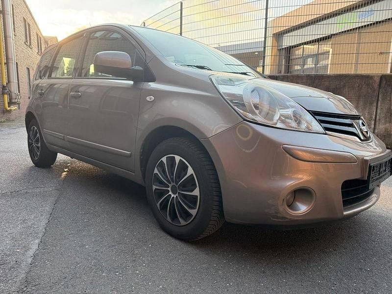 Gebraucht Nissan Note 88 PS (64 kW) 2011 Gold Kleinwagen