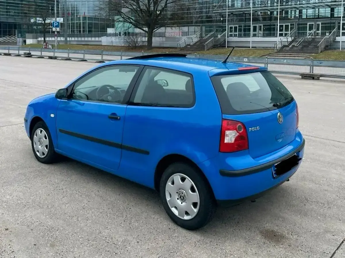 Gebraucht VW Polo 64 PS (47 kW) 2002 Blau Kleinwagen