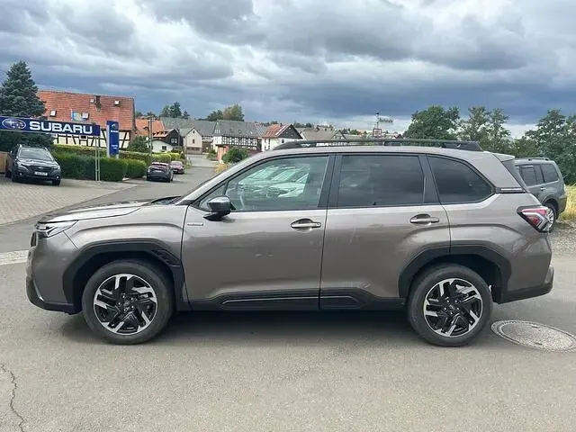 Gebraucht Subaru Forester Active 136 PS (100 kW) 2026 Brilliant bronze SUV
