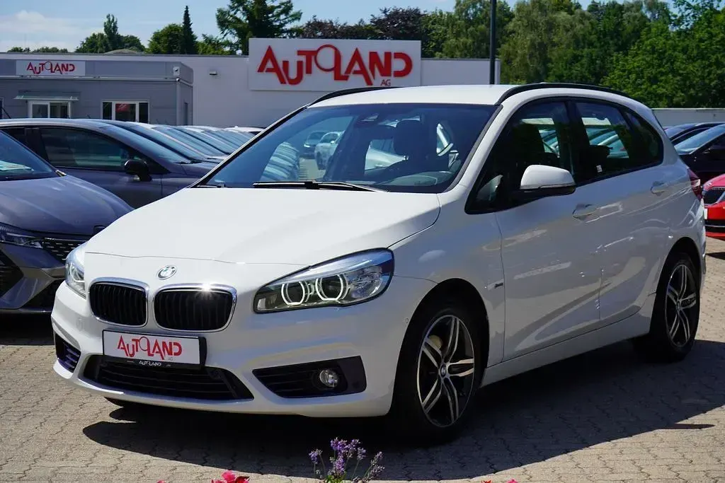 Gebraucht BMW 218 Active Tourer Advantage 136 PS (100 kW) 2017 Weiss Van / Kleinbus