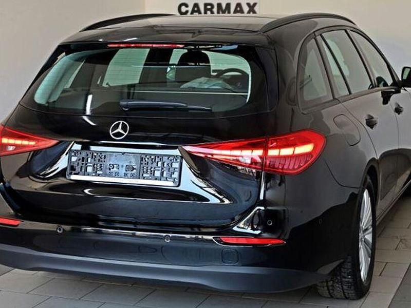 Gebraucht Mercedes C220 220 PS (161 kW) 2023 Schwarz Limousine