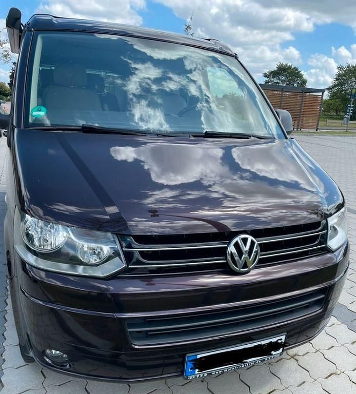Gebraucht VW Transporter 140 PS (102 kW) 2015 Violet Van