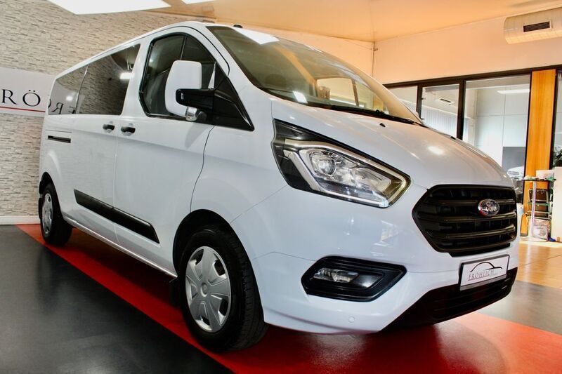 Frostweiß Gebraucht 2019 Ford Transit Custom Trend Kombi | 23.950 € (Teuer) - Bild 1/4
