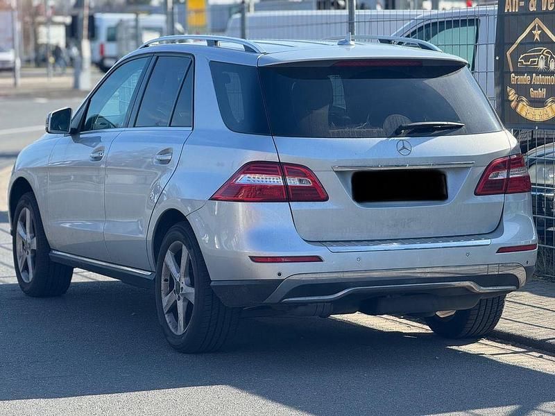 Gebraucht Mercedes ML350 258 PS (189 kW) 2013 Silber SUV