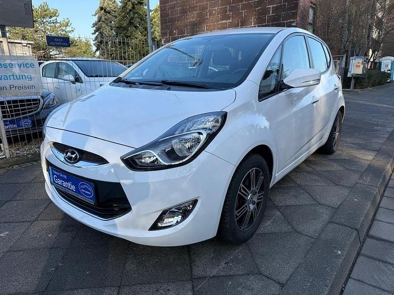 Gebraucht Hyundai ix20 Classic 90 PS (66 kW) 2012 Weiß Kleinwagen