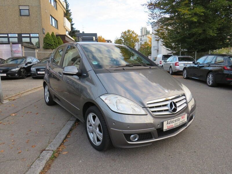 Gebraucht Mercedes A180 116 PS (85 kW) 2009 Grau Limousine