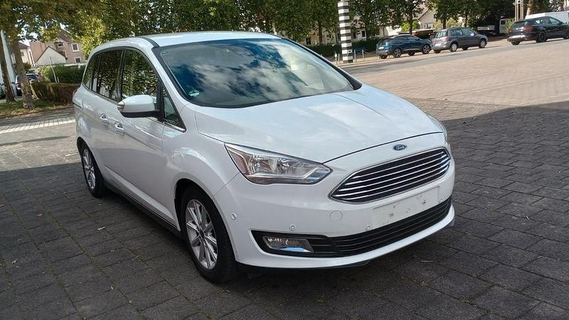 Frozen white Gebraucht 2017 Ford Grand C-Max Van / Kleinbus | 14.950 € (Fairer Preis) - Bild 1/4