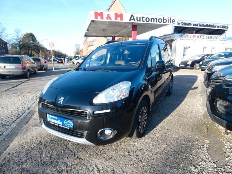 Schwarz Gebraucht 2014 Peugeot Partner Tepee Active Van / Kleinbus | 8.888 € (Fairer Preis) - Bild 1/3