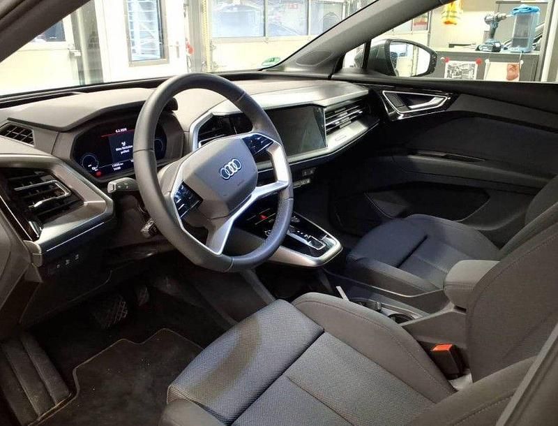 Gebraucht Audi Q4 e-tron Ambiente 210 kW (286 PS) 2024 Außenfarbe: SUV