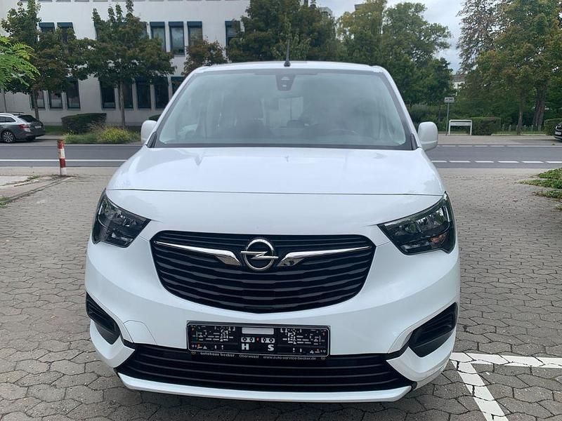 Weiß Gebraucht 2019 Opel Combo Life Edition Van / Kleinbus | 9.699 € (Fairer Preis) - Bild 1/4