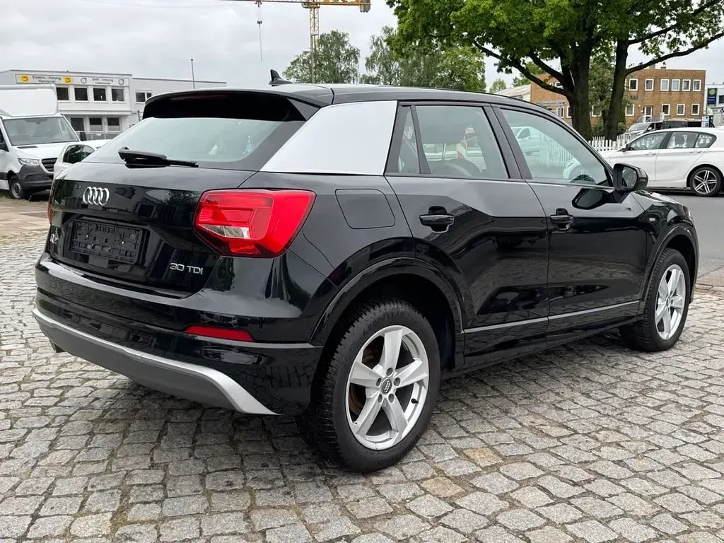 Używany Audi Q2 S-Line 116 KM (85 kW) 2019 Czarny SUV