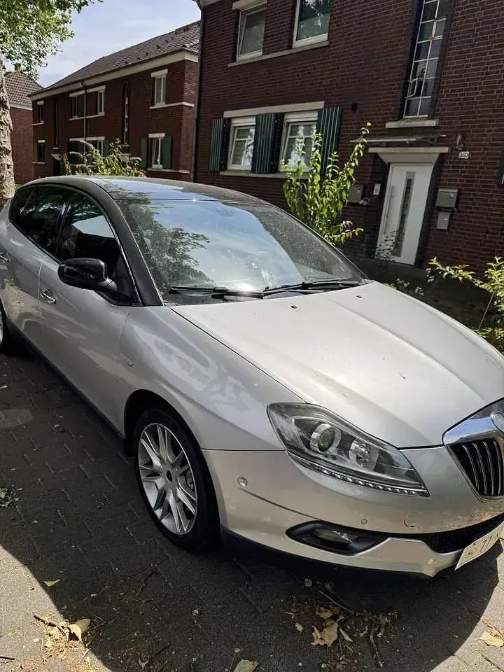 Gebraucht Lancia Delta 200 PS (147 kW) 2010 Kleinwagen