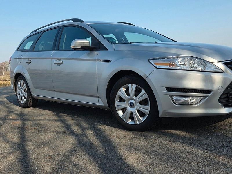 Gebraucht Ford Mondeo Titanium 116 PS (85 kW) 2012 Grau Limousine
