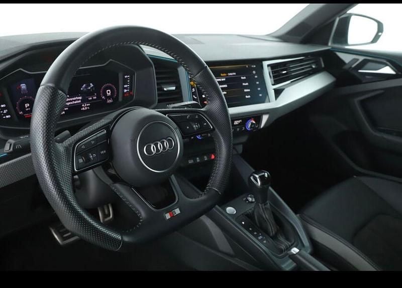 Gebraucht Audi A1 Sportback Ambiente 200 PS (147 kW) 2019 Weiß Kleinwagen