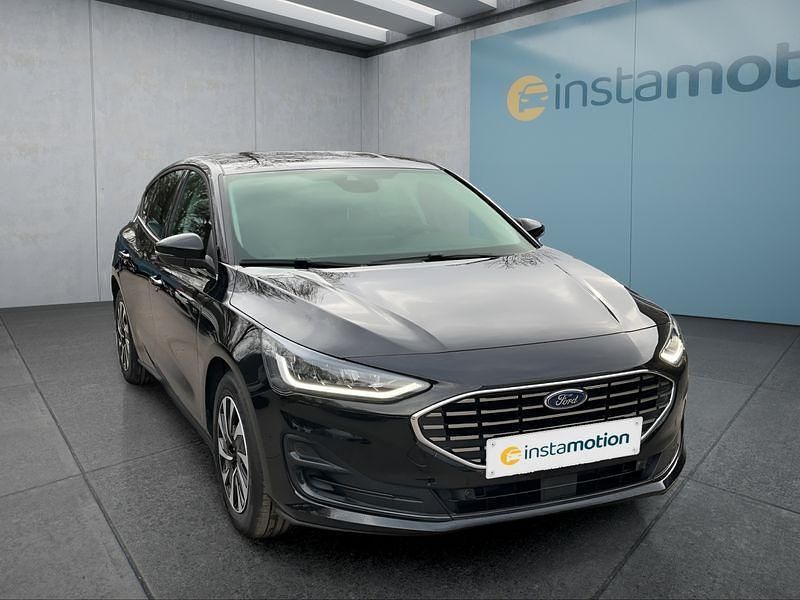 Neu Ford Focus 125 PS (91 kW) 2025 Schwarz Limousine