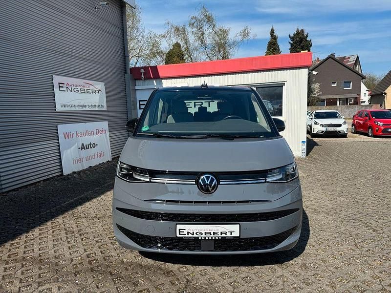 Gebraucht VW Multivan Edition 150 PS (110 kW) 2024 Grau Van