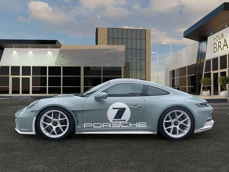 Gebraucht Porsche 992 525 PS (386 kW) 2024 Shadegreen Coupé