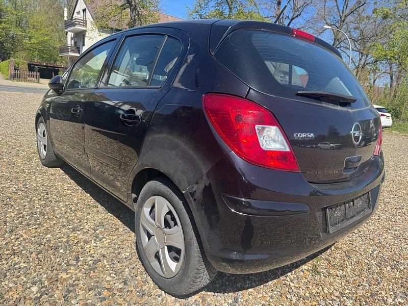 Second-hand Opel Corsa 80 CP (58 kW) 2008 Negru Hatchback
