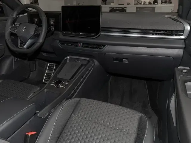 Gebraucht VW T-Roc R-line 150 PS (110 kW) 2026 Pure white SUV