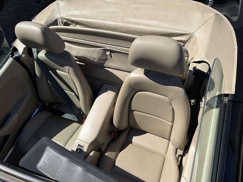 Second-hand Mazda MX5 140 CP (102 kW) 2000 Negru Cabrio