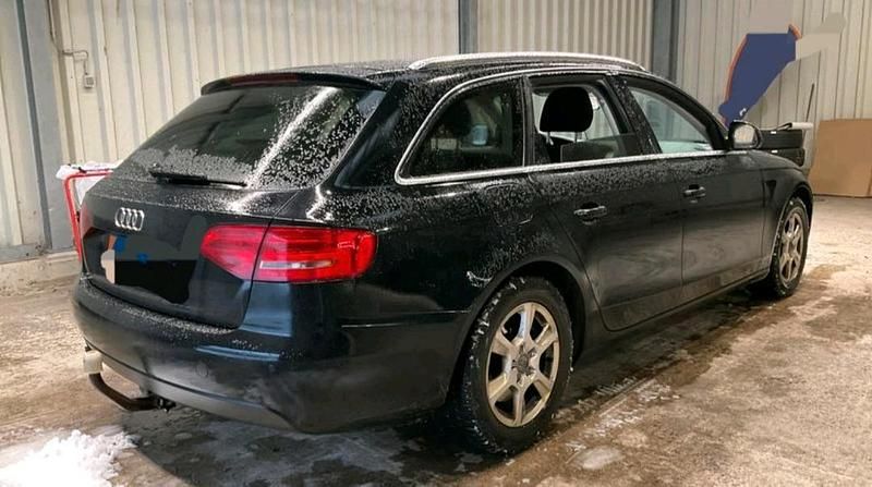 Gebraucht Audi A4 Ambiente 160 PS (117 kW) 2009 Schwarz Kombi