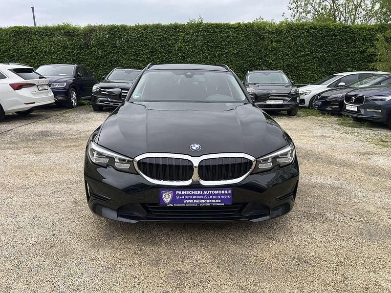 Gebraucht BMW 318 Advantage 150 PS (110 kW) 2020 Schwarz ii/bonnet fluid black Kombi