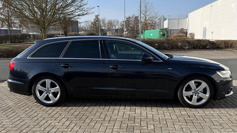 Gebraucht Audi A6 Ambiente 204 PS (150 kW) 2012 Blau Kombi