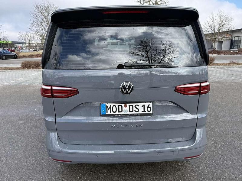 Gebraucht VW Multivan 150 PS (110 kW) 2025 Van