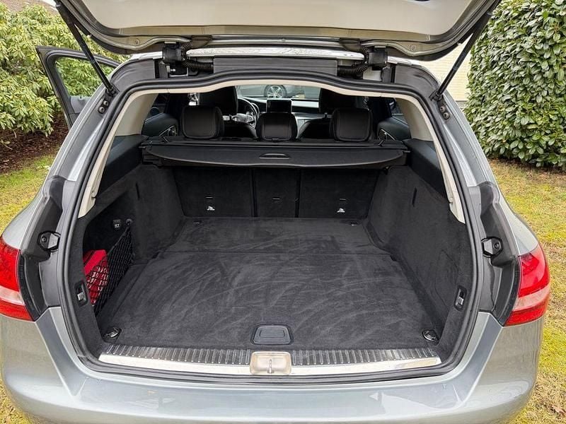 Gebraucht Mercedes C180 Exclusive 156 PS (114 kW) 2014 Grau Limousine